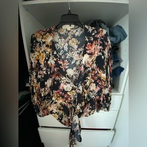 Lovestich blouse - black w/flowers.